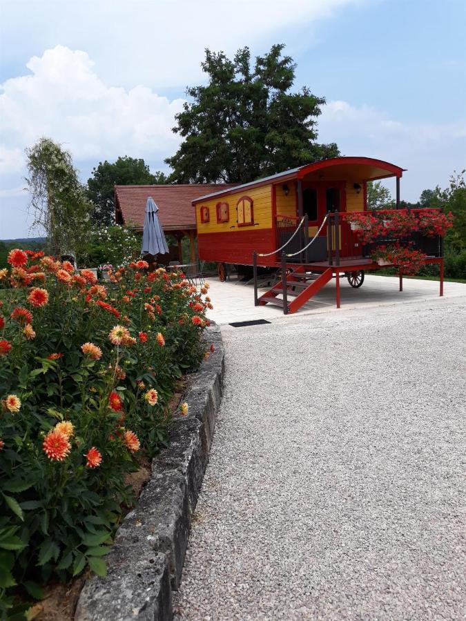La Roulotte De Bourgogne Vila Brianny Exterior foto